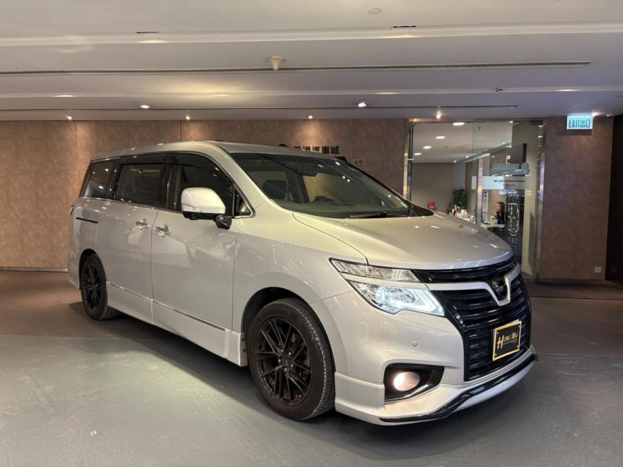 NISSAN Elgrand 2.5 Highway Star